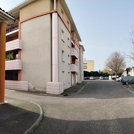 Grand T3 Avec Clim, Parking Et Terrasse Privative - Agen Apartment Luaran gambar