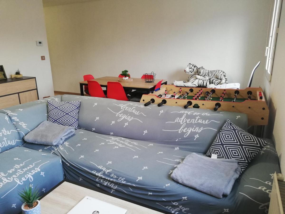 Grand T3 Avec Clim, Parking Et Terrasse Privative - Agen Apartment Luaran gambar