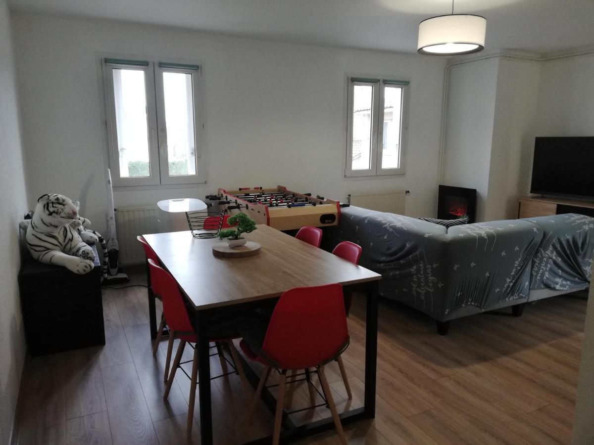 Grand T3 Avec Clim, Parking Et Terrasse Privative - Agen Apartment Luaran gambar