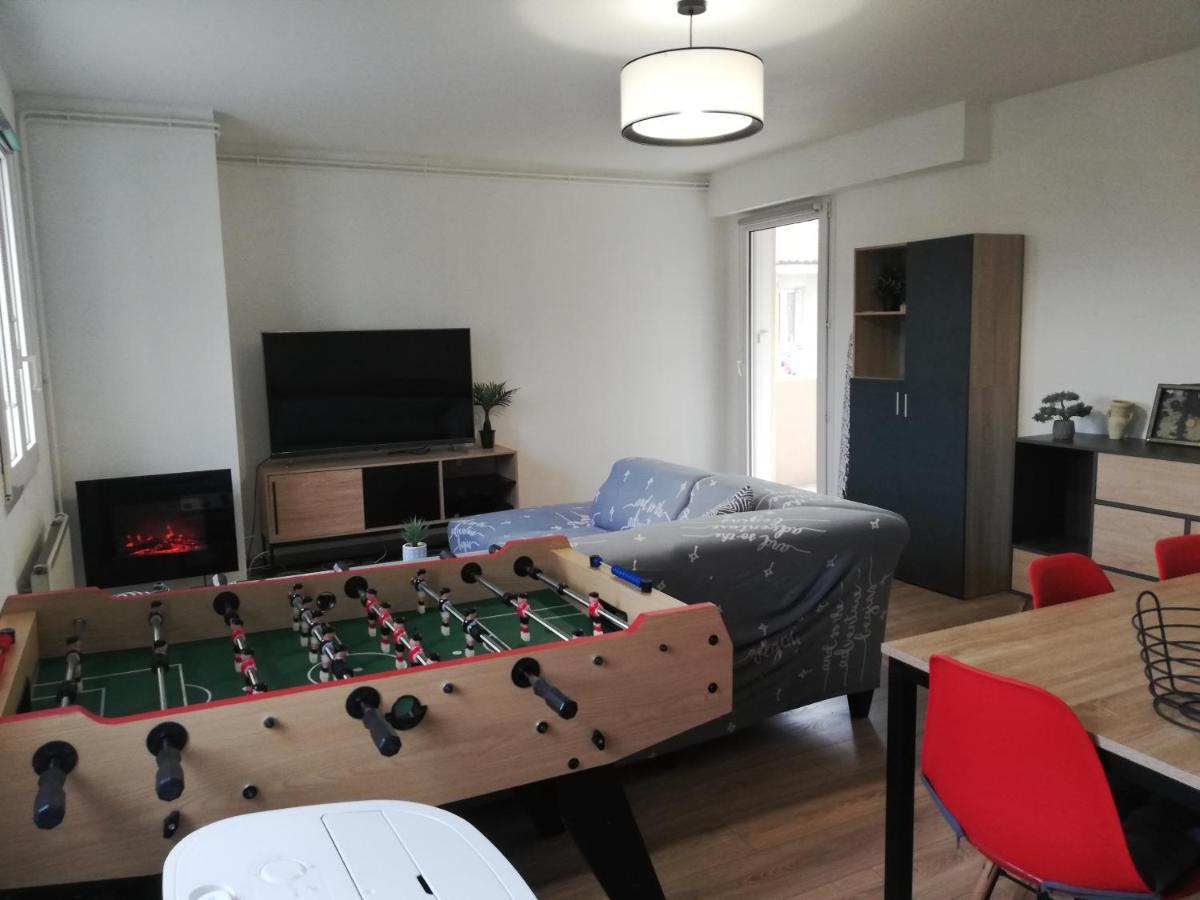 Grand T3 Avec Clim, Parking Et Terrasse Privative - Agen Apartment Luaran gambar