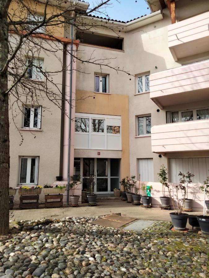 Grand T3 Avec Clim, Parking Et Terrasse Privative - Agen Apartment Luaran gambar